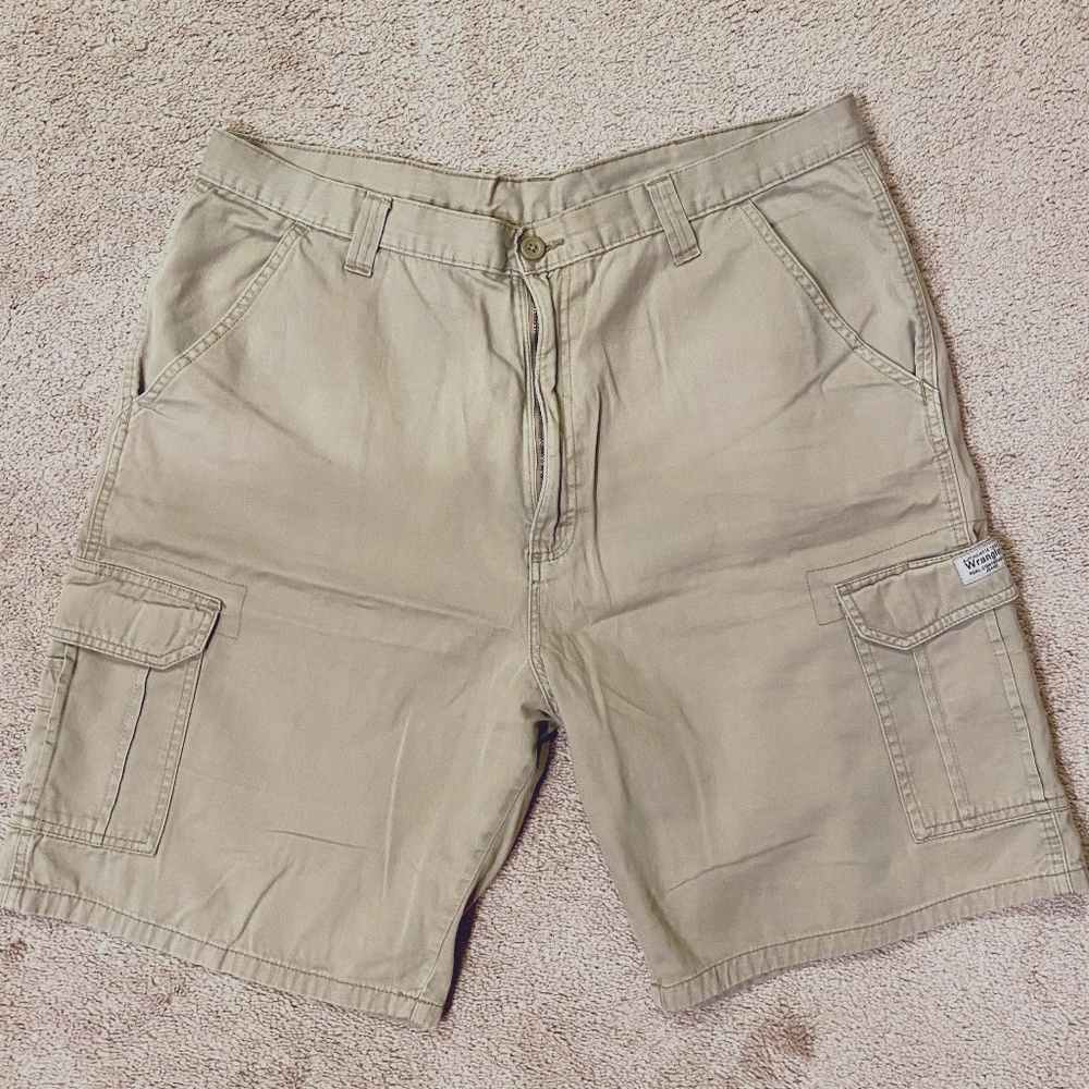 Men's Wrangler Khaki Shorts (Size 38)